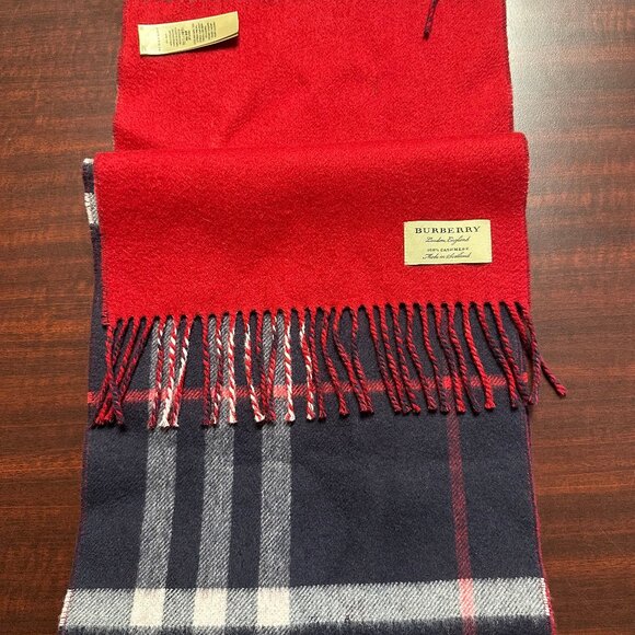 Burberry Check 100% Cashmere Scarf - Picture 4 of 6